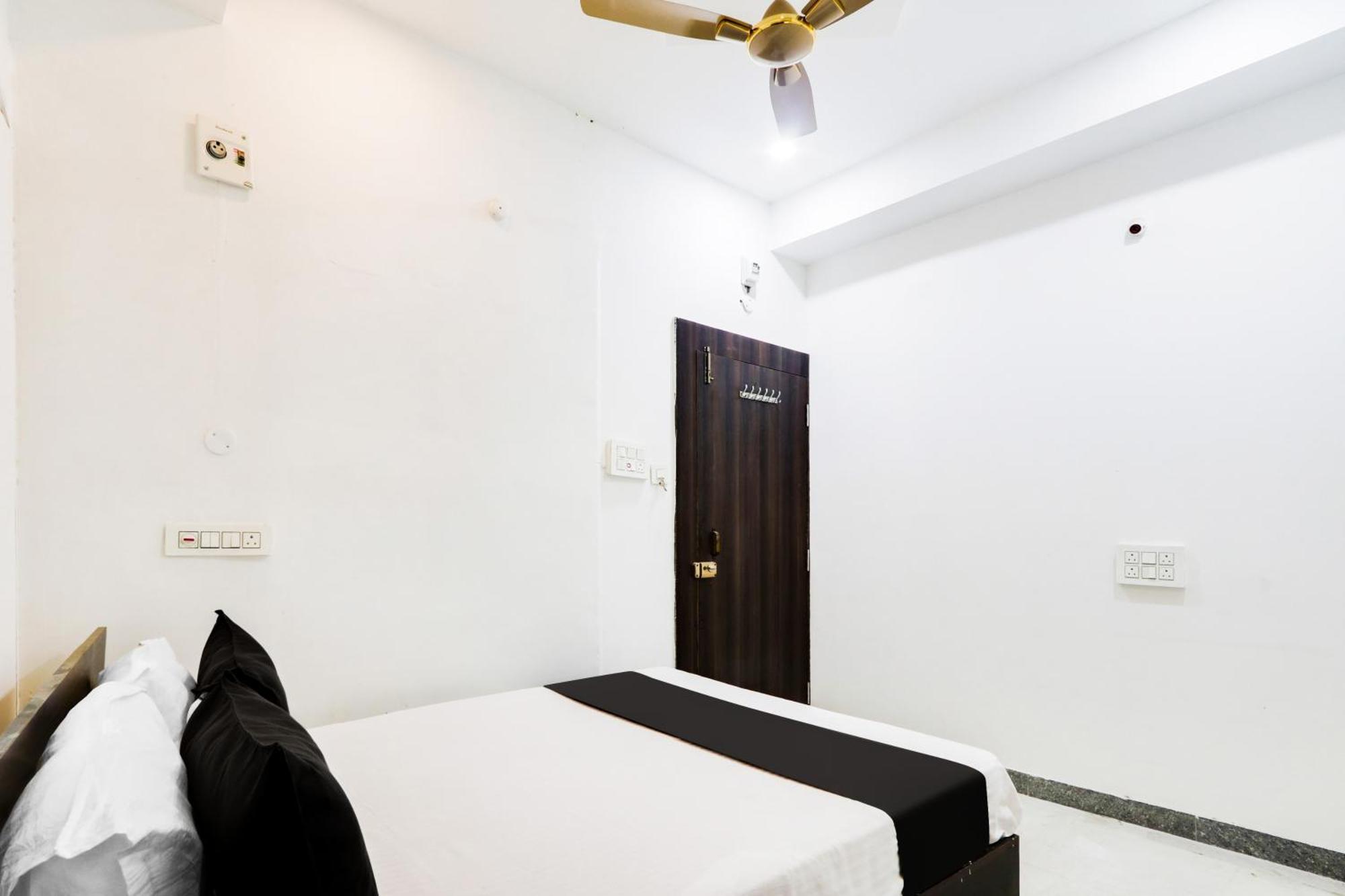 Hotel O City Inn Luxury Rooms Варангал Екстериор снимка