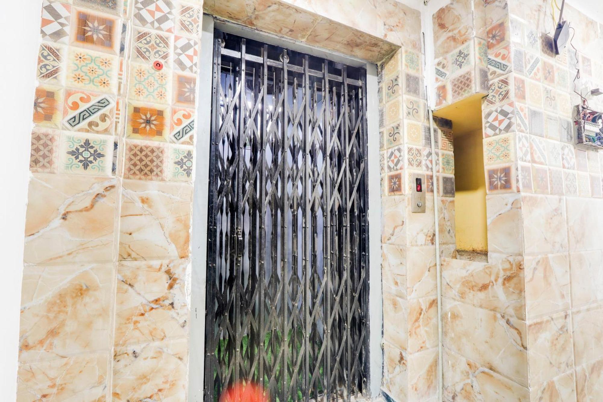 Hotel O City Inn Luxury Rooms Варангал Екстериор снимка