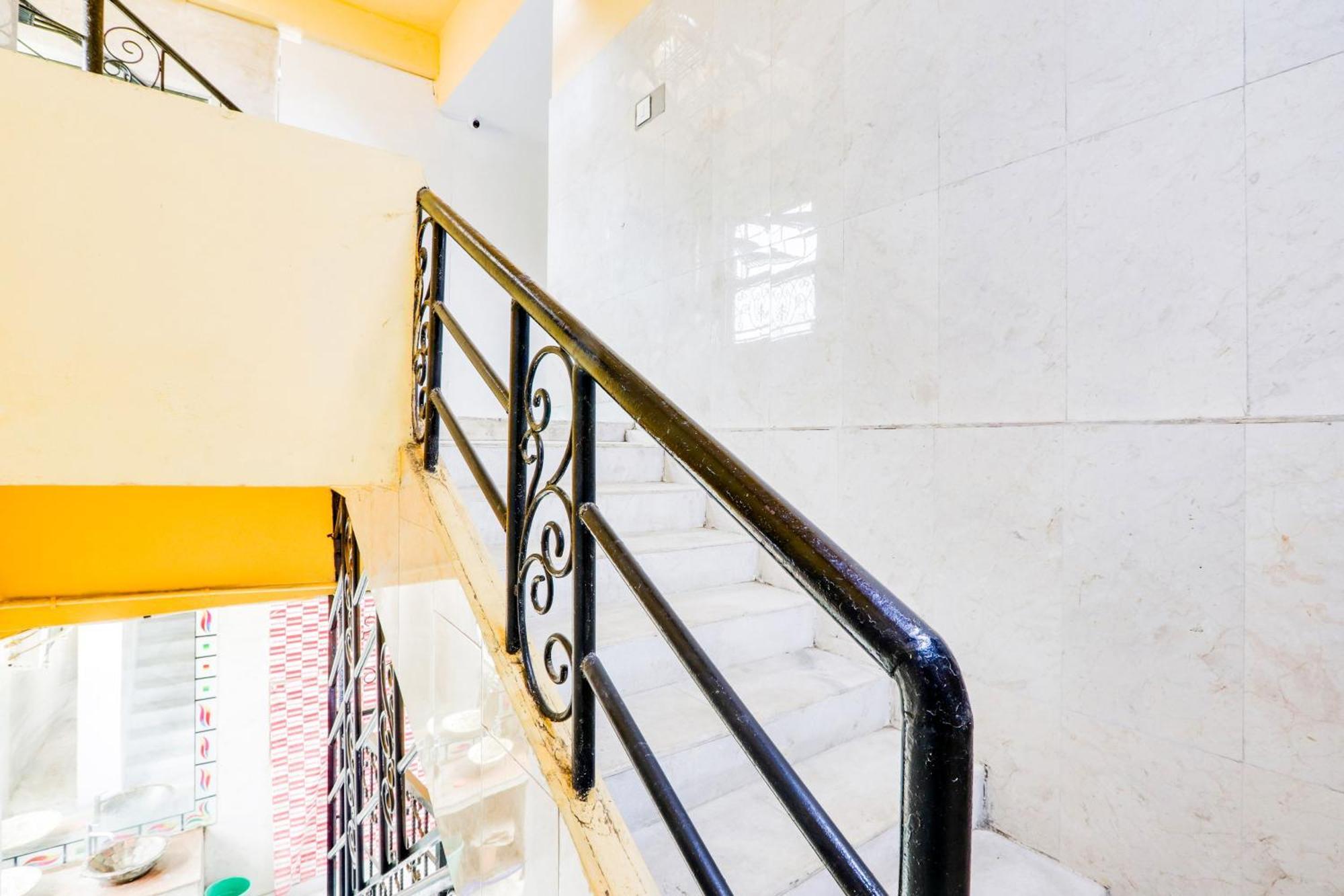 Hotel O City Inn Luxury Rooms Варангал Екстериор снимка